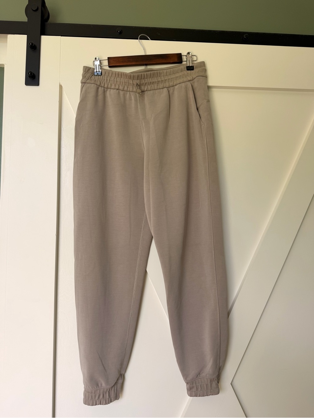 Lululemon brushed softstreme jogger 8 - Picture 2 of 5